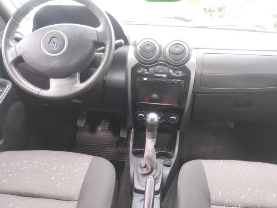 RENAULT - LOGAN - 2013/2013 - Prata - Sob Consulta