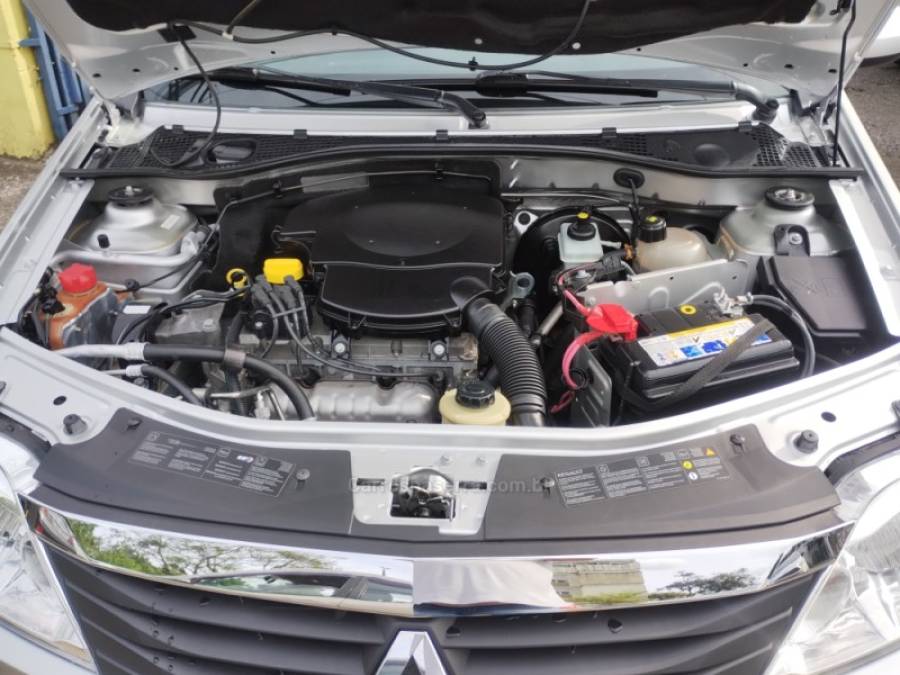 RENAULT - LOGAN - 2013/2013 - Prata - Sob Consulta