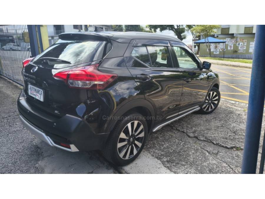 NISSAN - KICKS - 2016/2017 - Preta - R$ 79.900,00