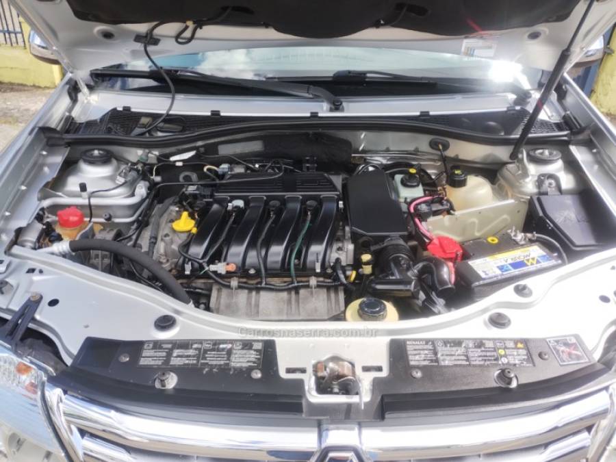 RENAULT - DUSTER - 2014/2014 - Prata - R$ 54.500,00