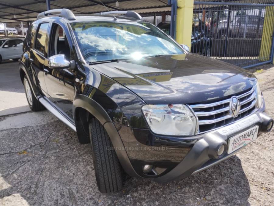 RENAULT - DUSTER - 2012/2013 - Preta - R$ 49.500,00