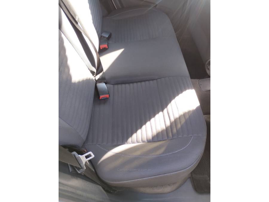 VOLKSWAGEN - CROSSFOX - 2011/2012 - Branca - R$ 43.500,00
