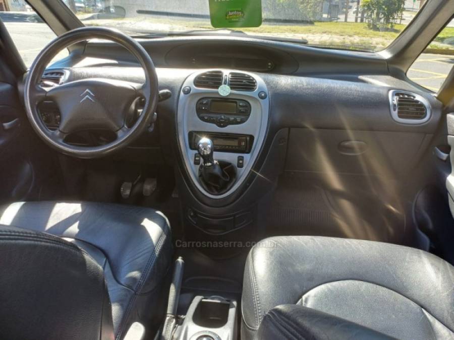 CITROËN - XSARA PICASSO - 2008/2009 - Prata - R$ 21.900,00