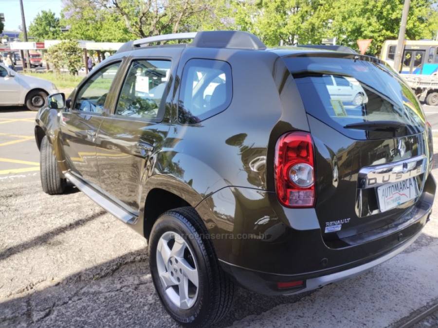 RENAULT - DUSTER - 2012/2013 - Verde - Sob Consulta