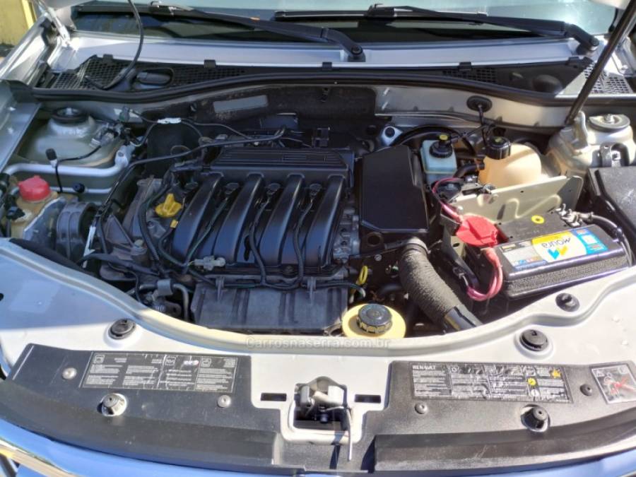 RENAULT - DUSTER - 2013/2014 - Prata - R$ 53.900,00