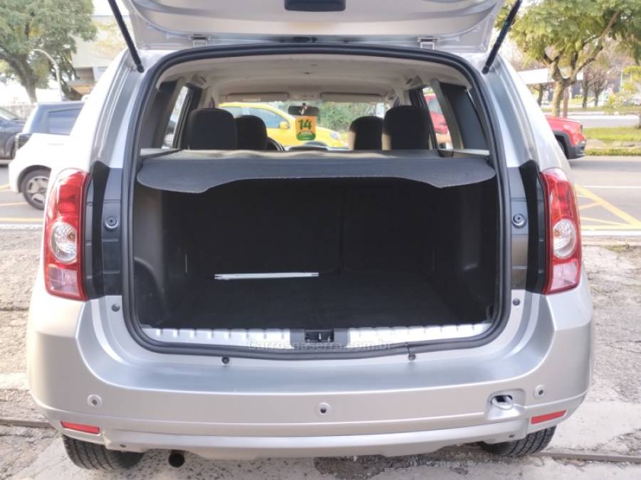 RENAULT - DUSTER - 2013/2014 - Prata - Sob Consulta