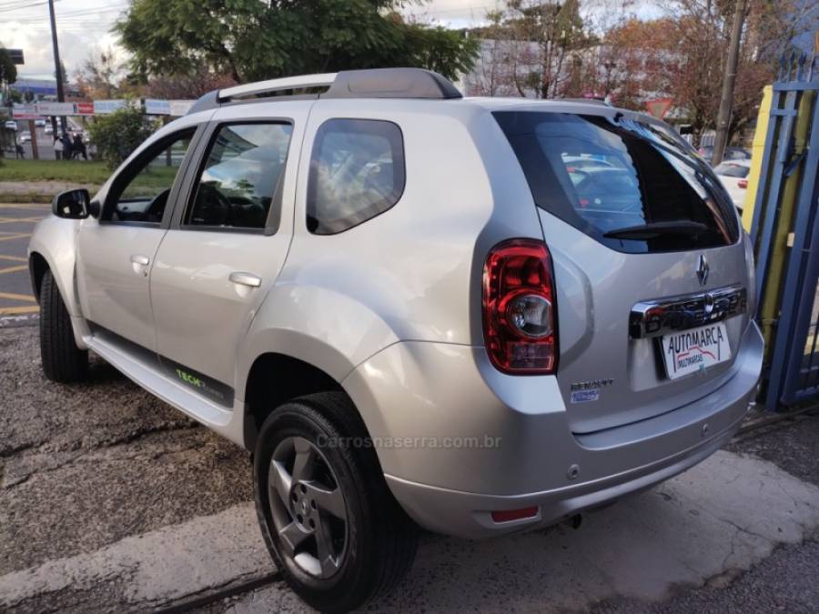 RENAULT - DUSTER - 2013/2014 - Prata - Sob Consulta