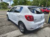 RENAULT - SANDERO - 2016/2017 - Branca - R$ 45.900,00