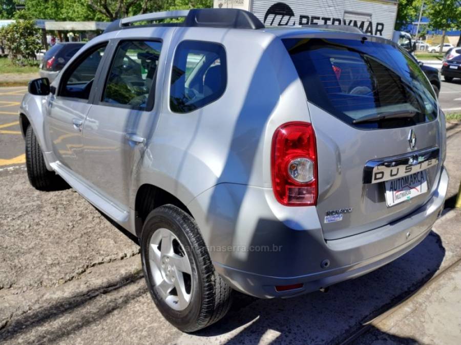 RENAULT - DUSTER - 2013/2014 - Prata - R$ 53.900,00