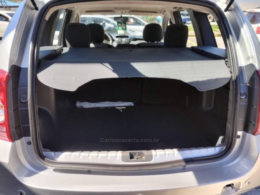 RENAULT - DUSTER - 2013/2014 - Prata - R$ 53.900,00