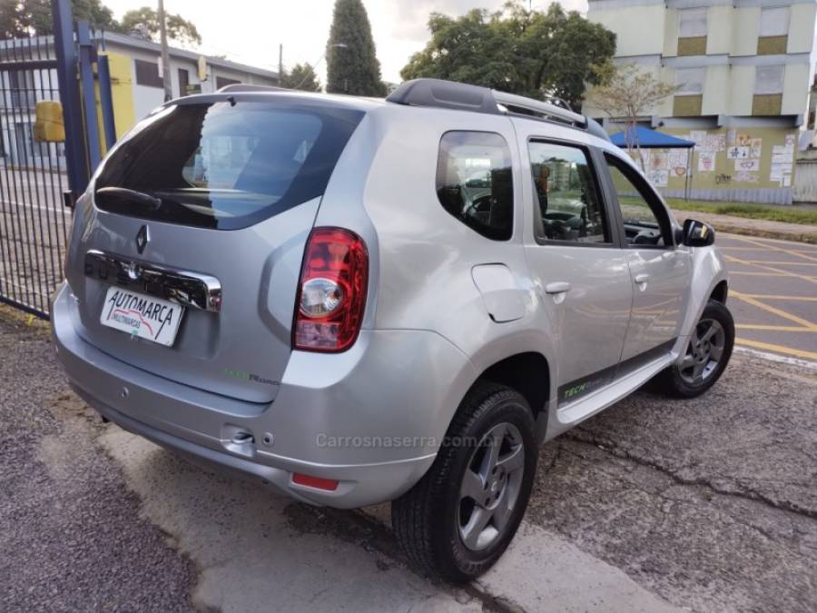 RENAULT - DUSTER - 2013/2014 - Prata - Sob Consulta