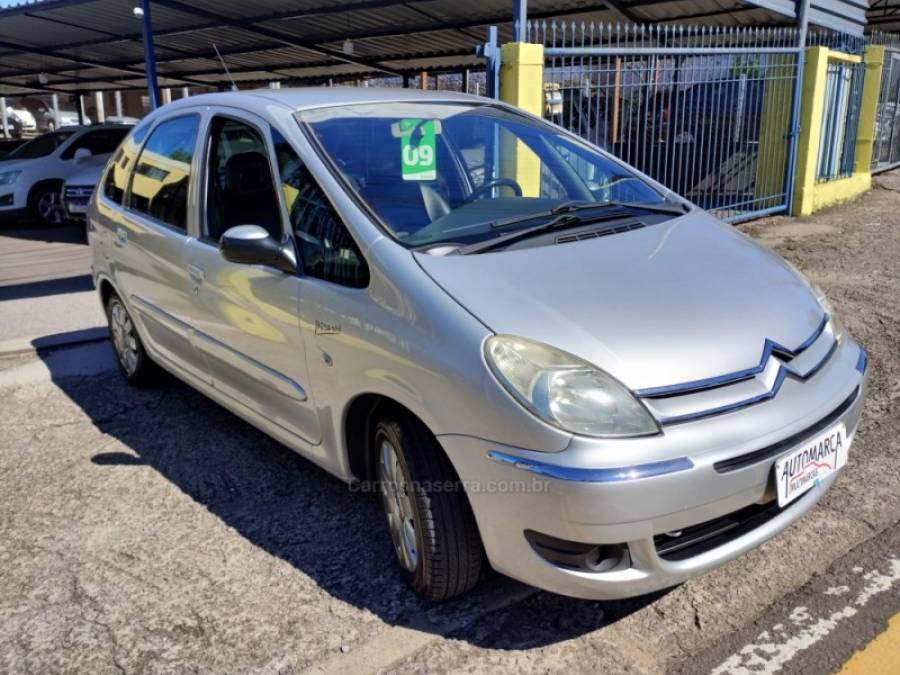 CITROËN - XSARA PICASSO - 2008/2009 - Prata - R$ 21.900,00