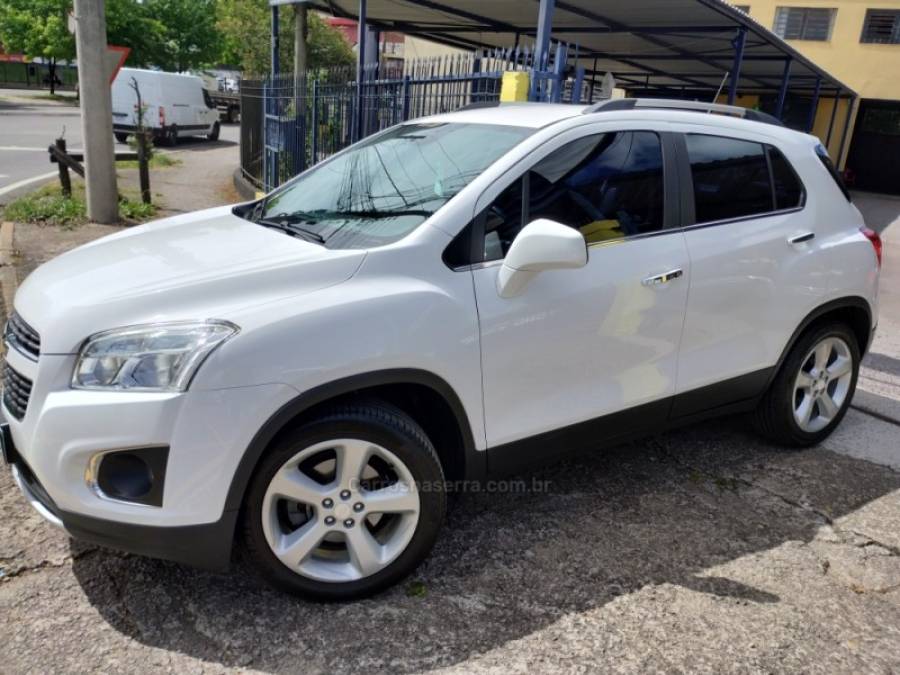 CHEVROLET - TRACKER - 2015/2015 - Branca - R$ 69.900,00