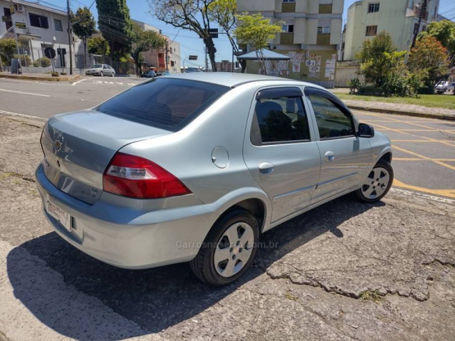 CHEVROLET - PRISMA - 2009/2010 - Prata - R$ 28.900,00