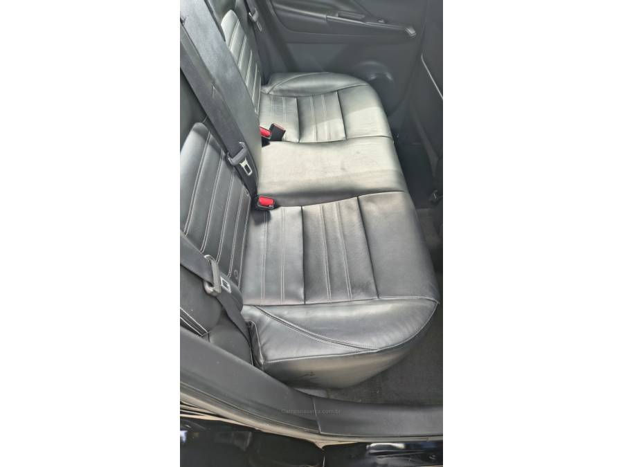 NISSAN - KICKS - 2016/2017 - Preta - R$ 79.900,00