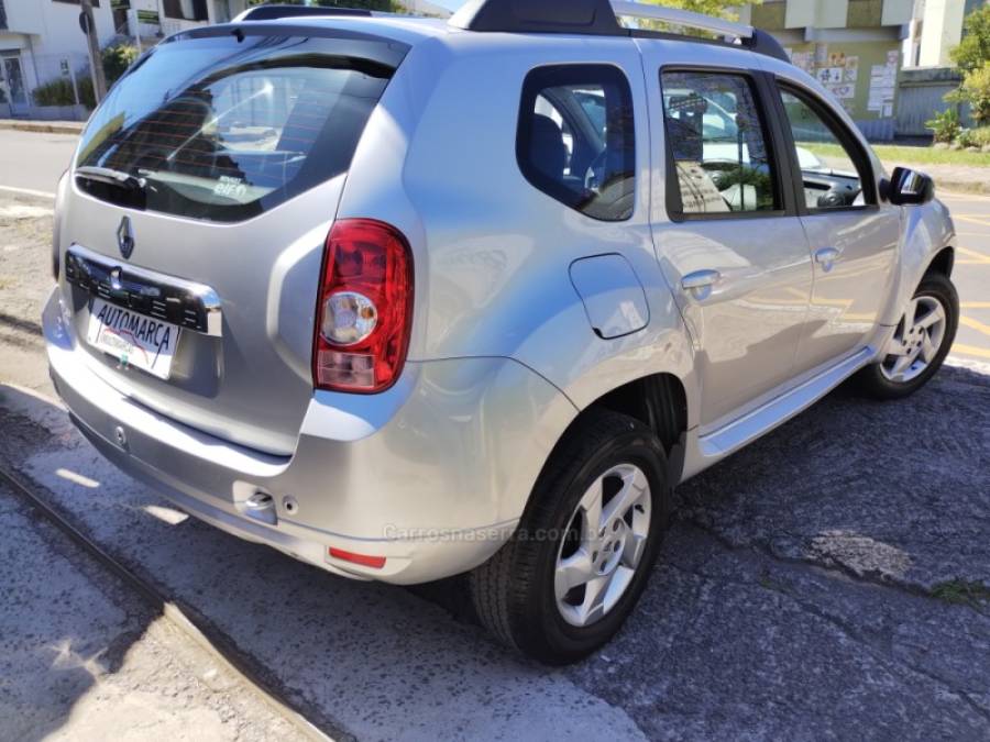 RENAULT - DUSTER - 2013/2014 - Prata - R$ 53.900,00