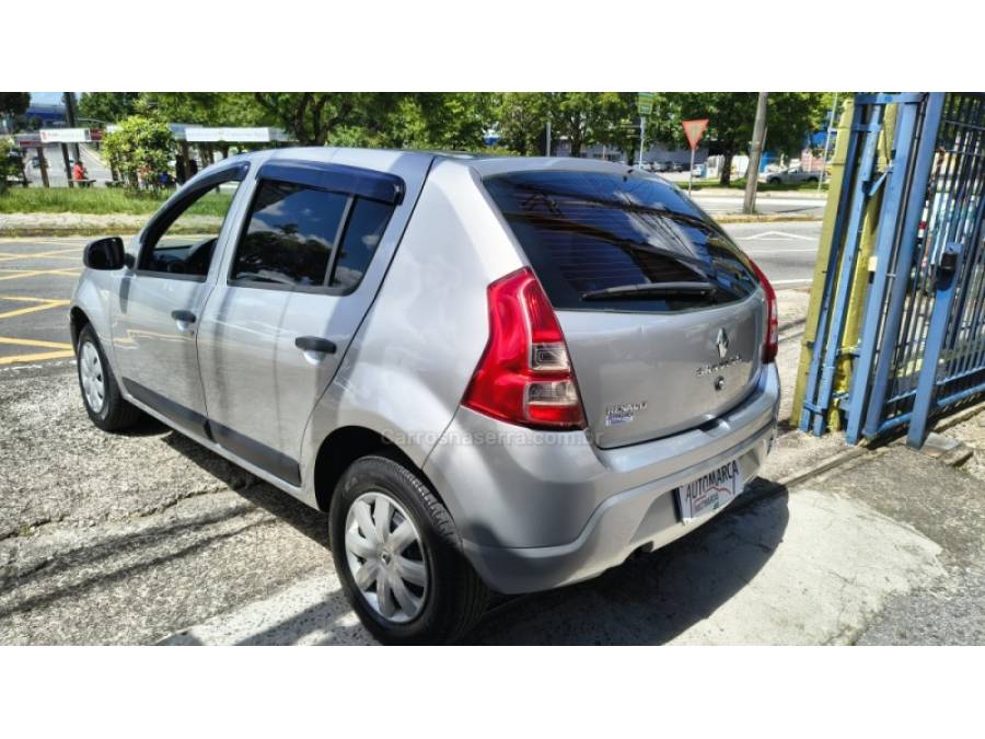 RENAULT - SANDERO - 2012/2013 - Prata - R$ 33.900,00