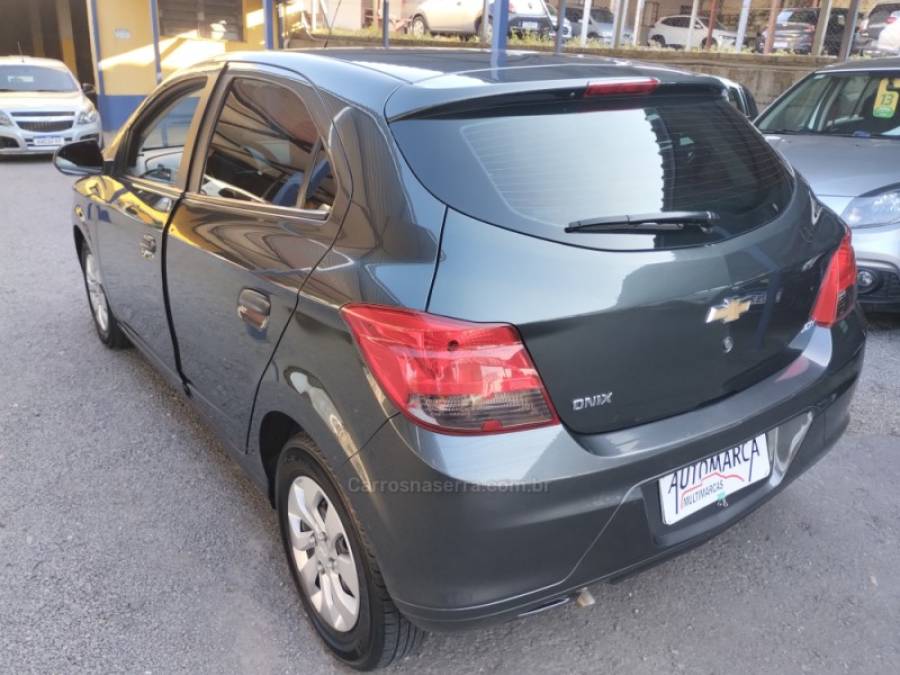 CHEVROLET - ONIX - 2018/2019 - Cinza - R$ 51.500,00