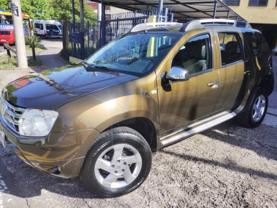 RENAULT - DUSTER - 2012/2013 - Verde - Sob Consulta