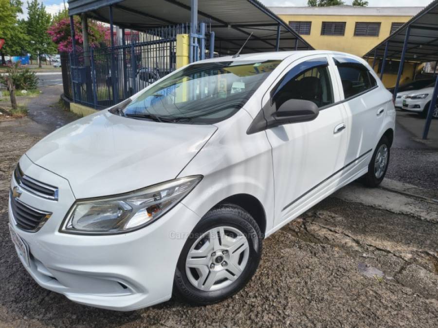 CHEVROLET - ONIX - 2014/2015 - Branca - R$ 42.900,00