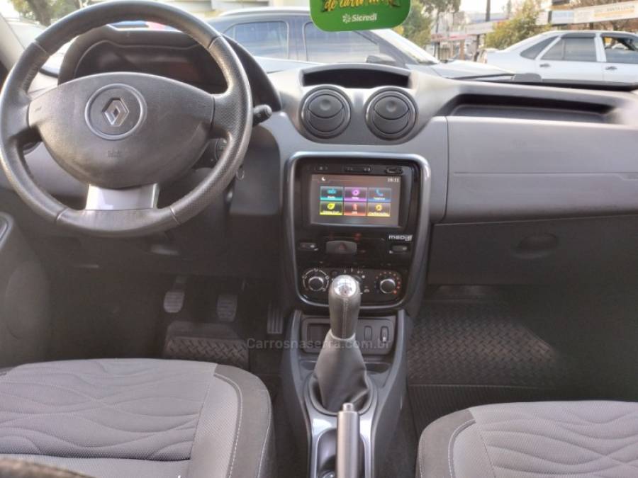 RENAULT - DUSTER - 2013/2014 - Prata - Sob Consulta