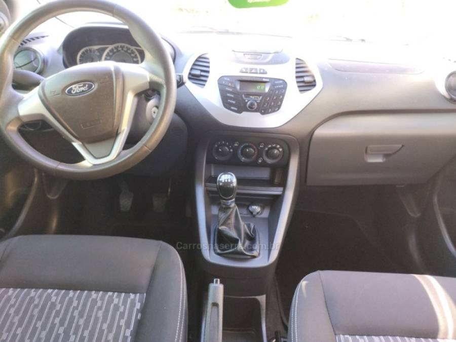 FORD - KA - 2015/2015 - Dourada - R$ 39.900,00
