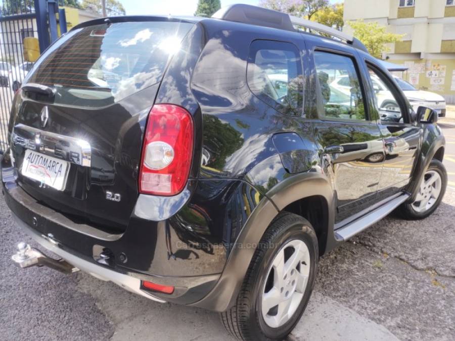RENAULT - DUSTER - 2012/2013 - Preta - R$ 49.500,00