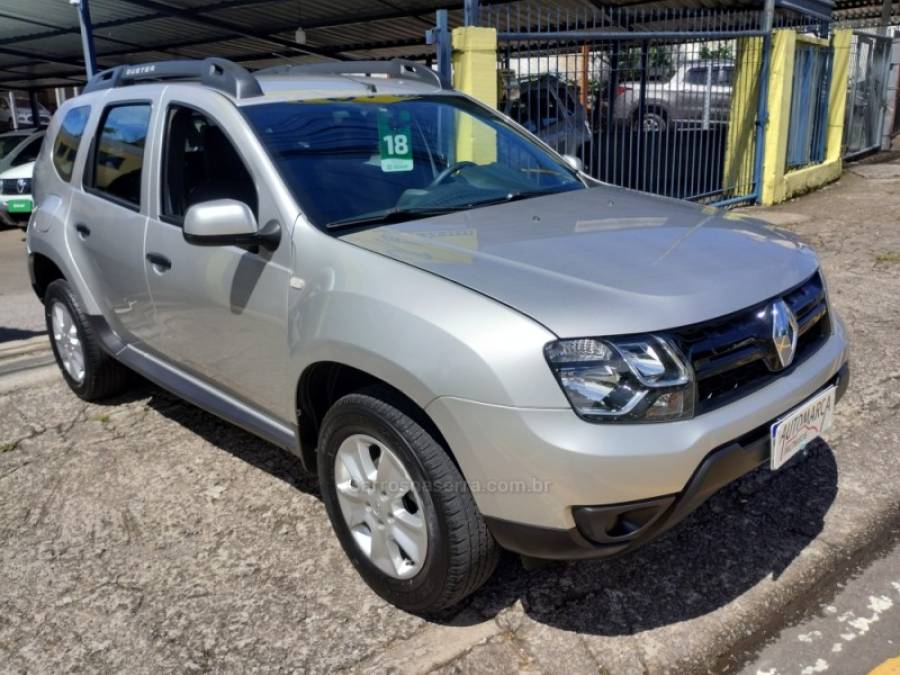 RENAULT - DUSTER - 2017/2018 - Prata - R$ 63.700,00