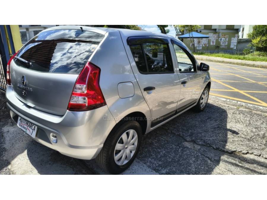 RENAULT - SANDERO - 2012/2013 - Prata - R$ 33.900,00